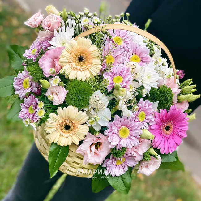Композиция в корзине &laquo;Облачко&raquo;